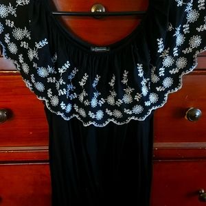 Black & white blouse